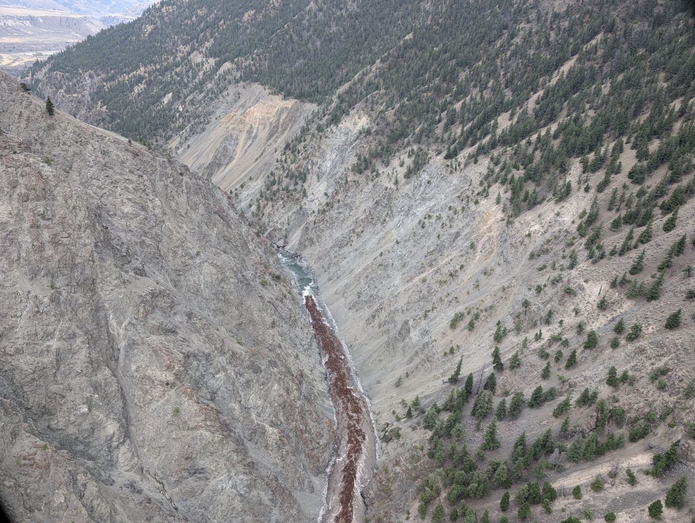 C.-B.: les eaux du glissement de terrain attendues à Hope et dans les basses terres