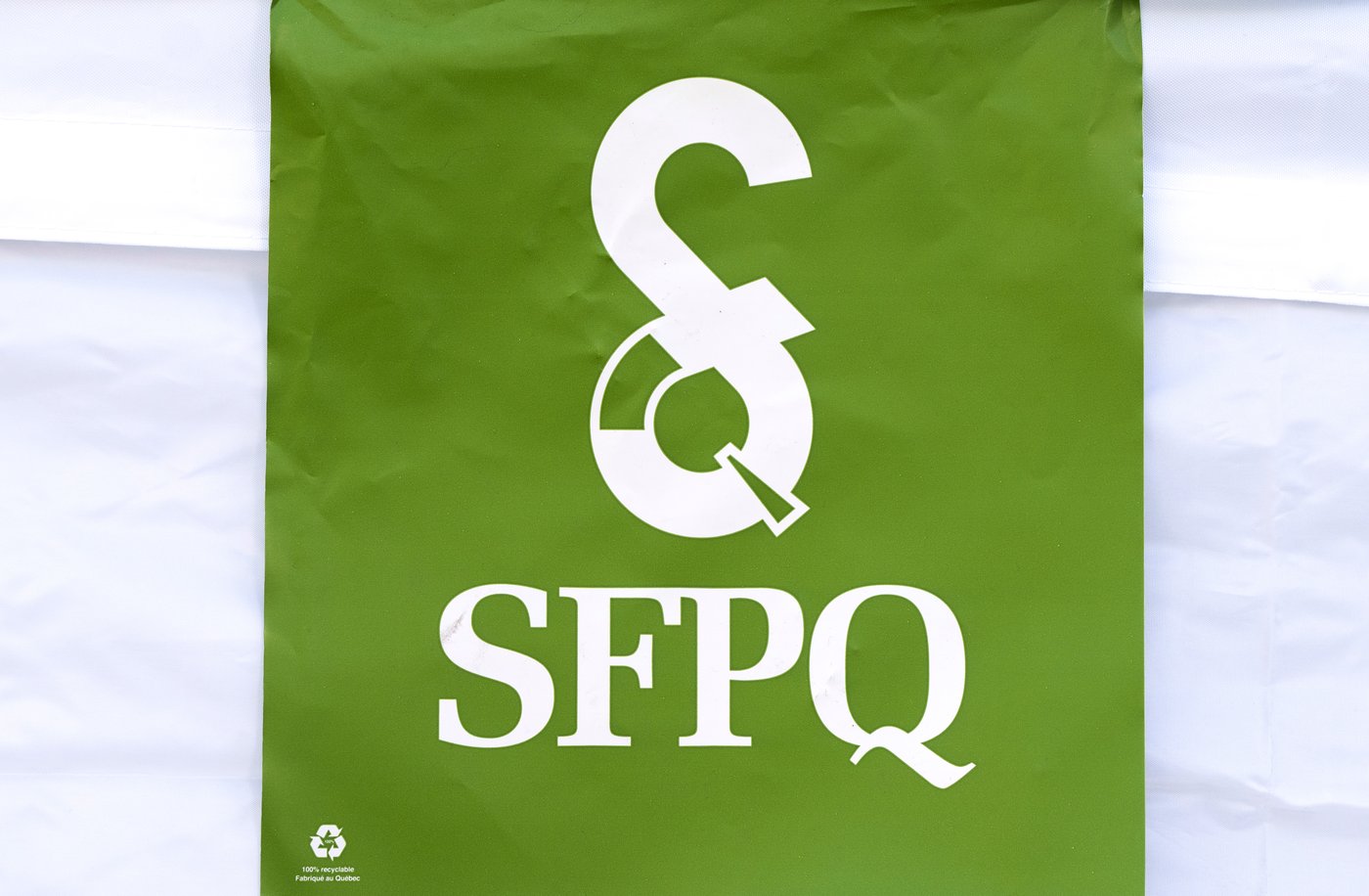 Les fonctionnaires du SPFQ entérinent l'entente de principe avec Québec