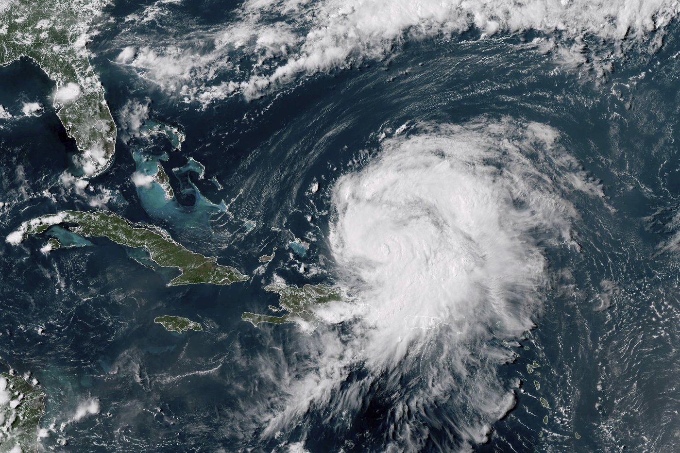 Les provinces atlantiques surveillent l'arrivée de l'ouragan Ernesto