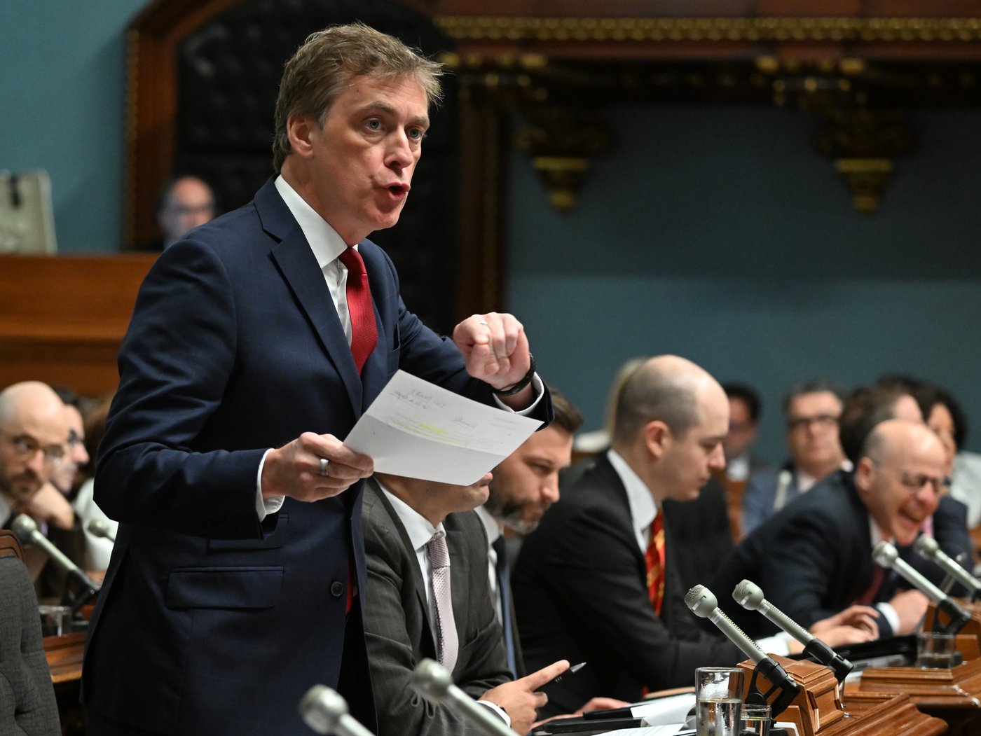 Coderre dans la mire du fisc: «Tout le monde doit payer ses impôts», dit Tanguay