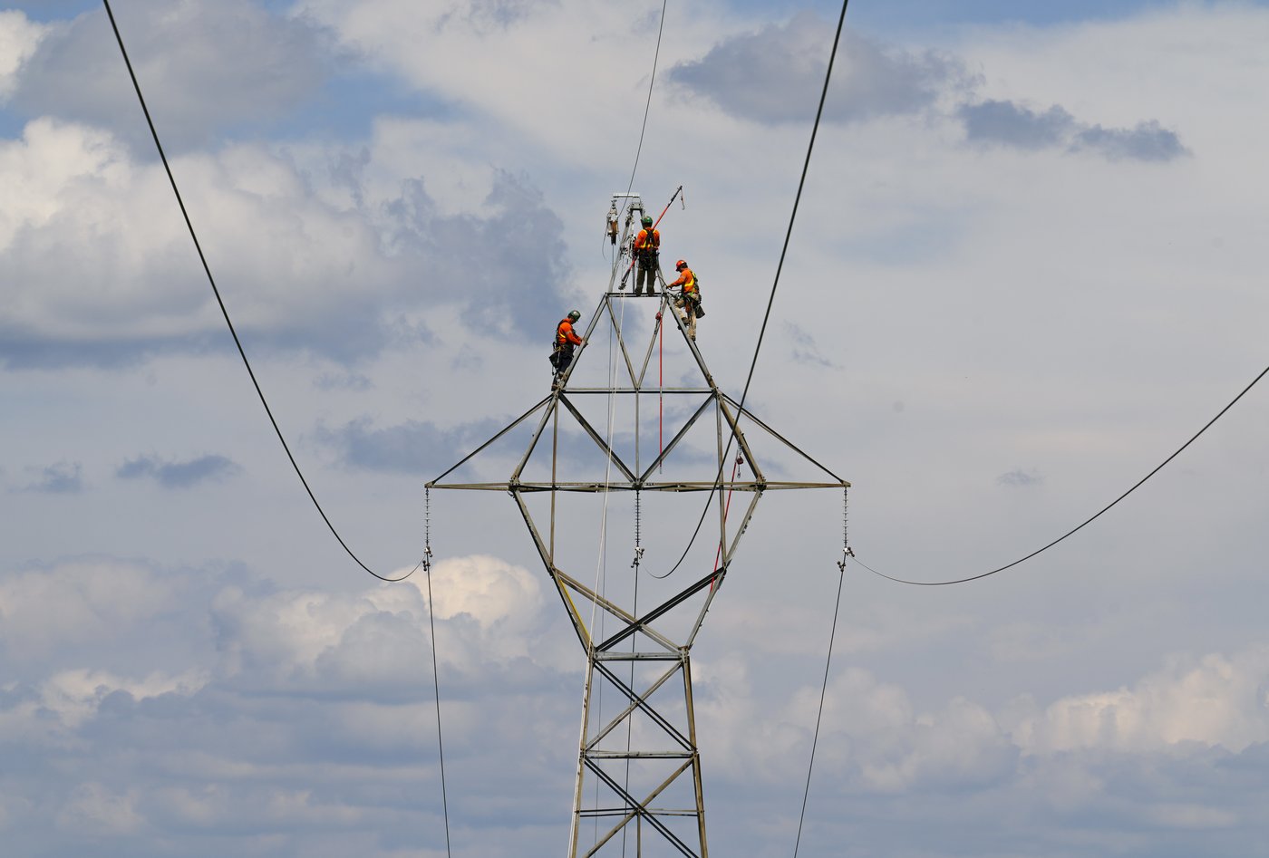 L'Ontario veut ajouter 5000 mégawatts à son réseau provenant de diverses sources