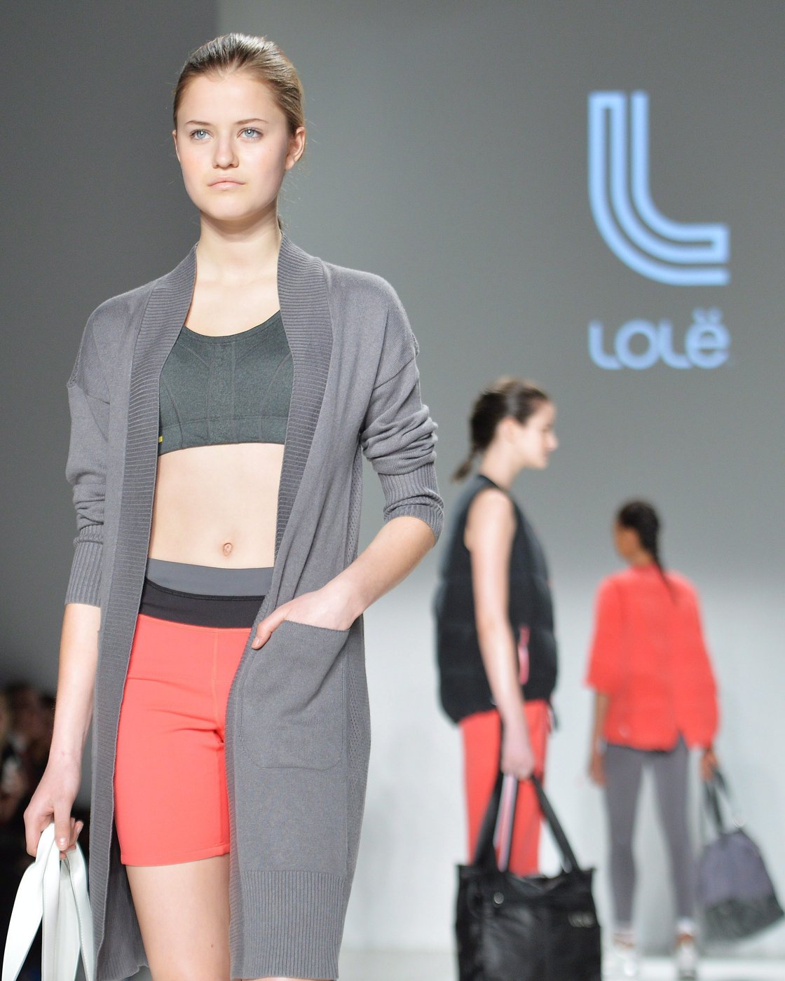 Lolë fait l'acquisition de Louis Garneau Sports