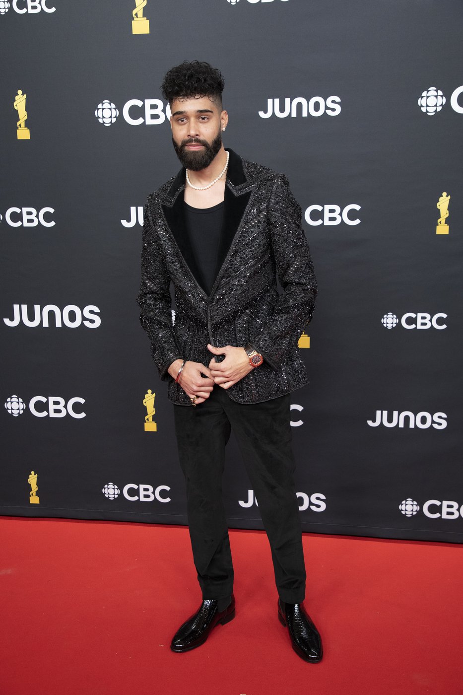 Des coups de feu sont tirés sur la maison du chanteur AP Dhillon en C.-B.