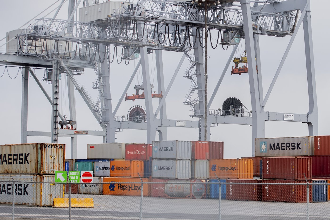 Port de Montréal: le syndicat des débardeurs recommande de rejeter l'offre