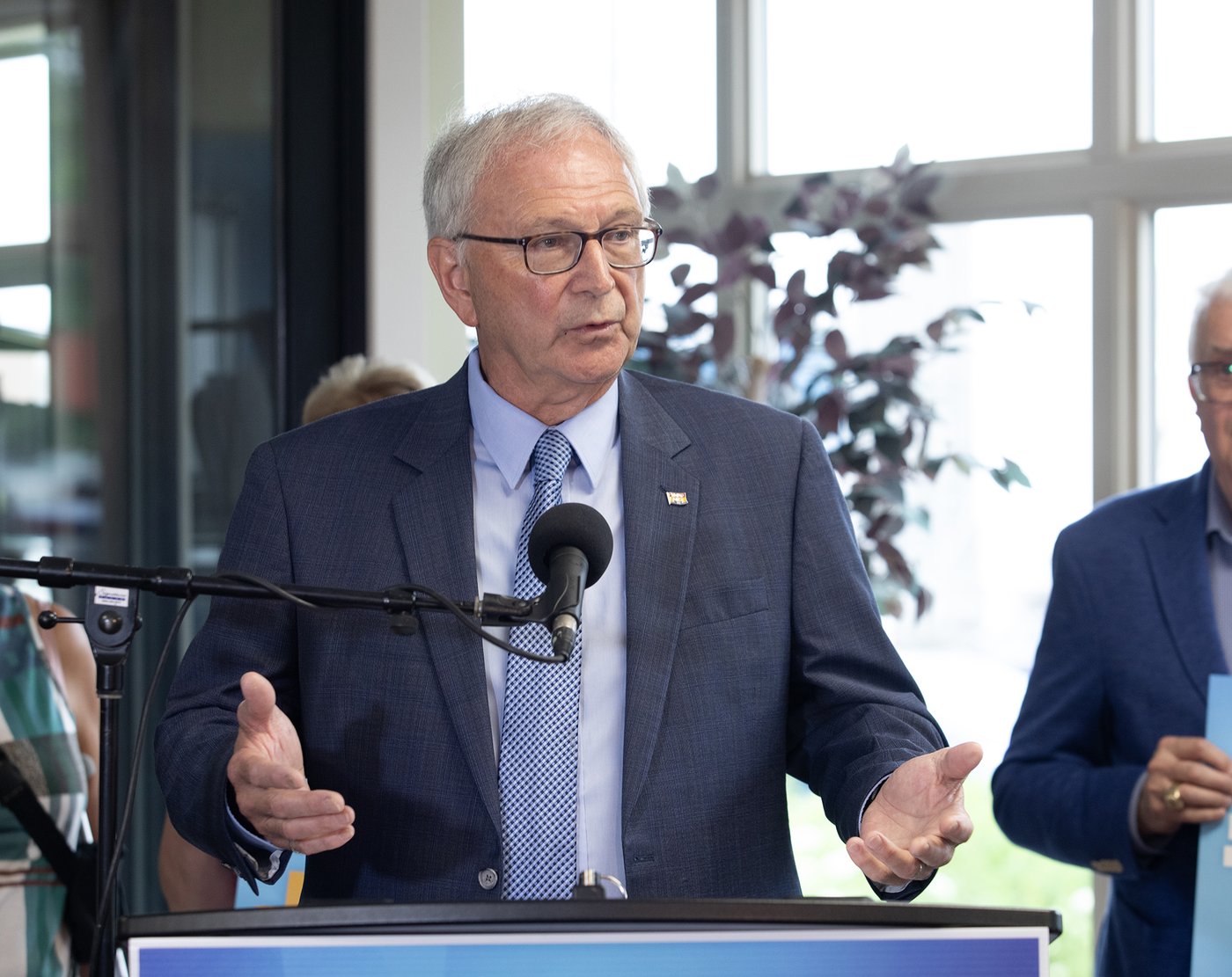 Élections au N.-B.: Le chef conservateur accuse l'opposition de prévoir une alliance