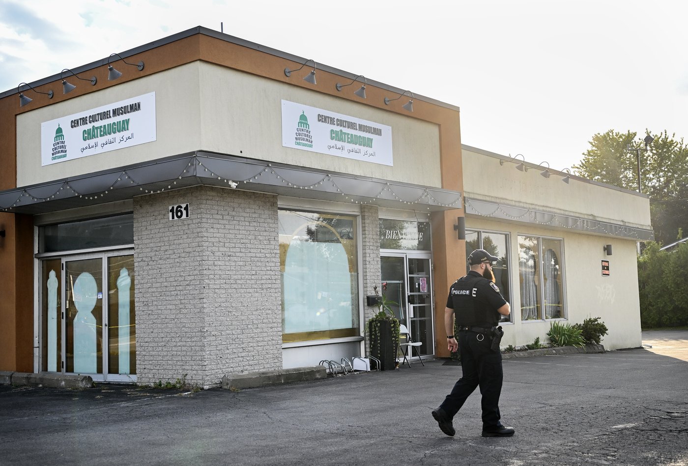 Trois blessés dans une mosquée de Châteauguay: comparution du suspect prévue samedi