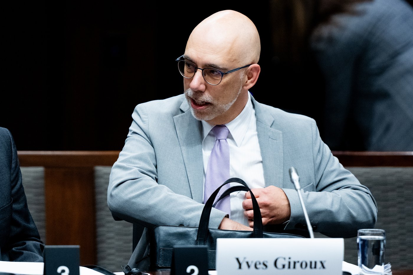 L'inflation et les taux ont érodé le pouvoir d'achat des Canadiens, selon le DPB