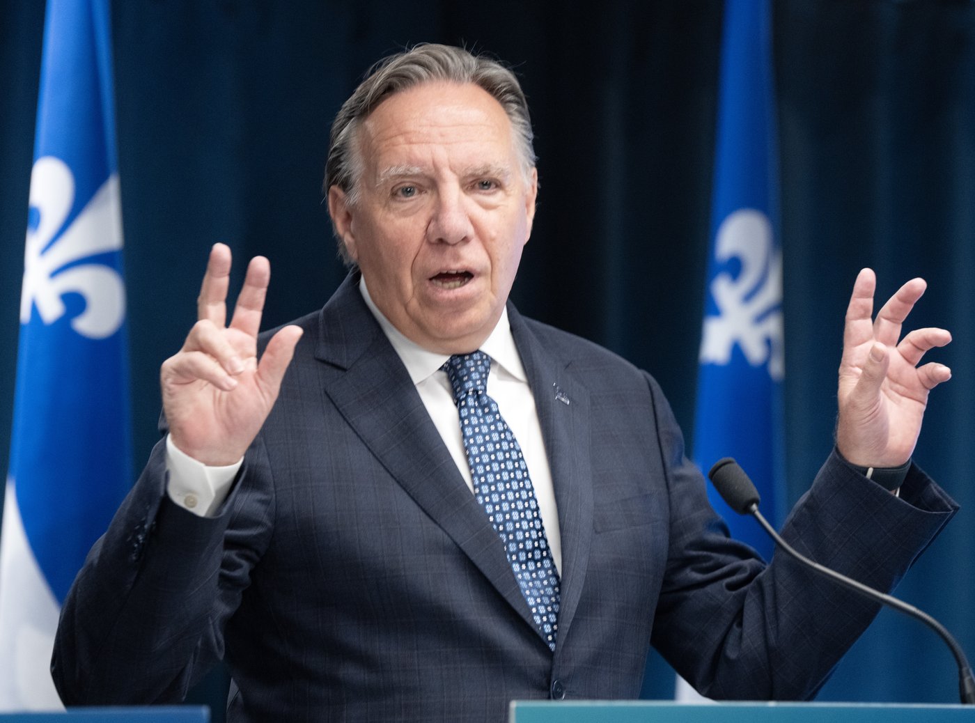 Legault veut des «zones d'attente» pour les demandeurs d'asile comme en France