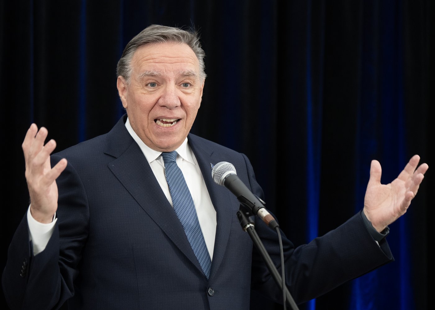 Reçu par le premier ministre français à Matignon, Legault compte parler d’immigration