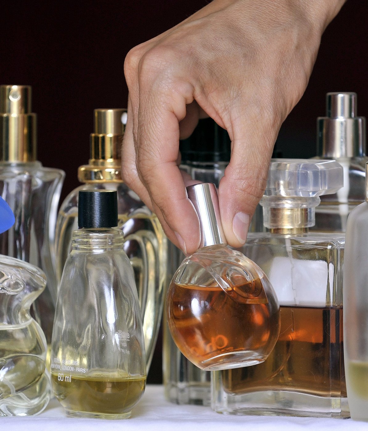 La science forensique se joint à la lutte contre les parfums contrefaits