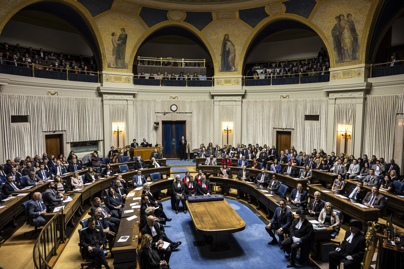 Le premier ministre du Manitoba s'excuse quant à ses propos sur les avocats