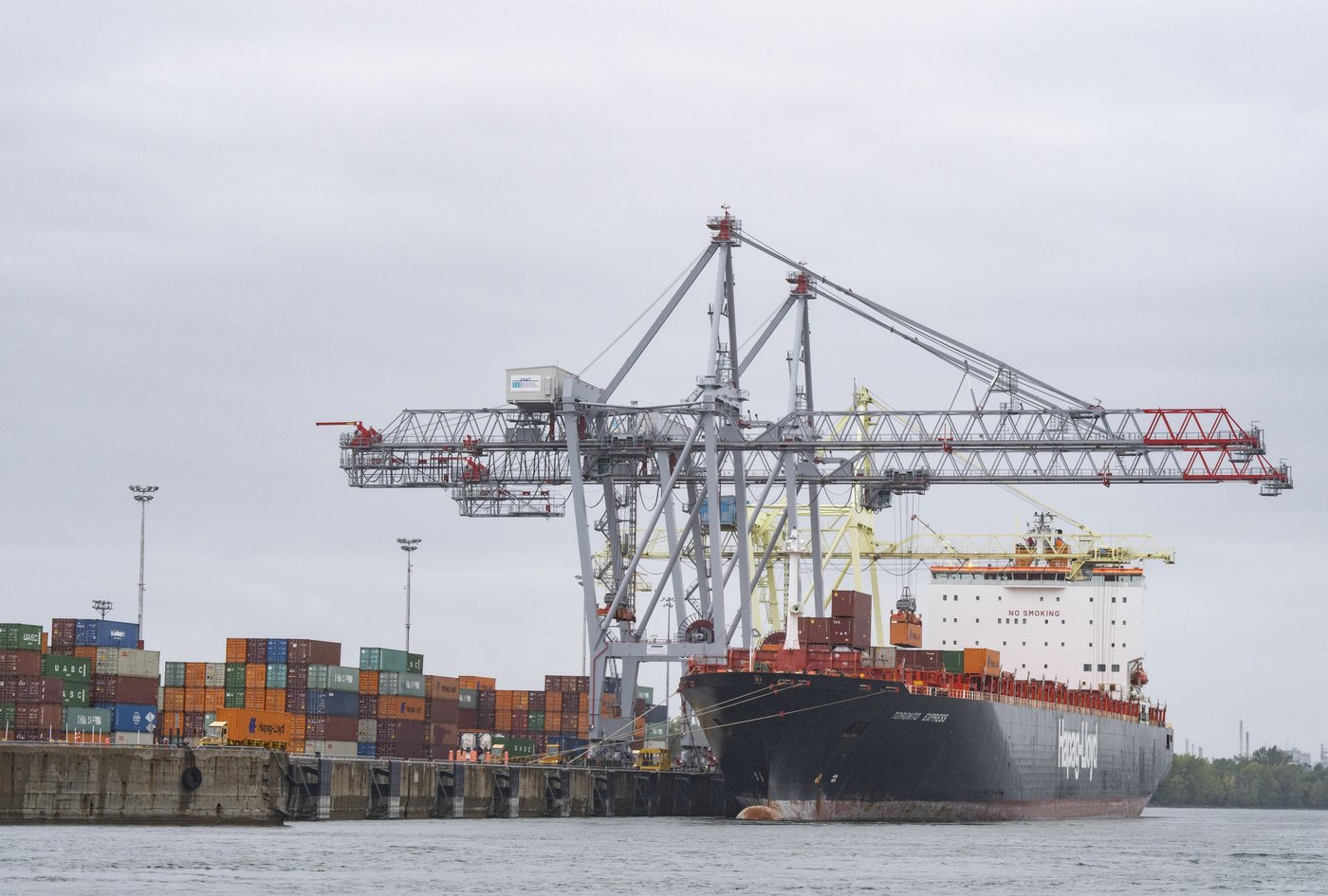 Grève partielle des débardeurs: le travail a repris au port de Montréal