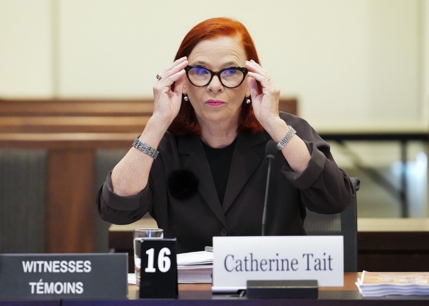 La PDG de Radio-Canada, Catherine Tait, n'écarte pas une indemnité de départ ou bonus