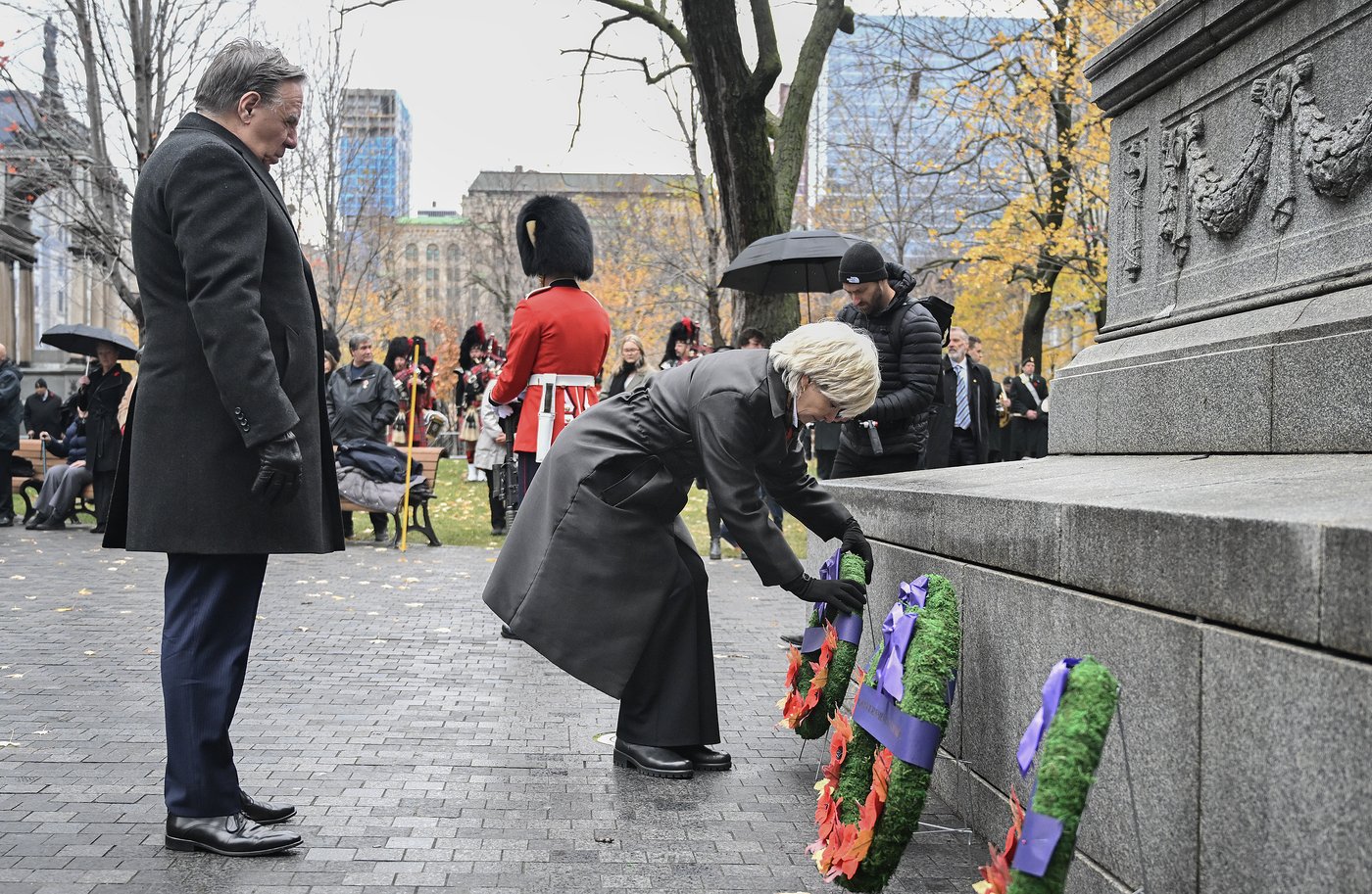 Des dignitaires rendent hommage aux vétérans à Montréal