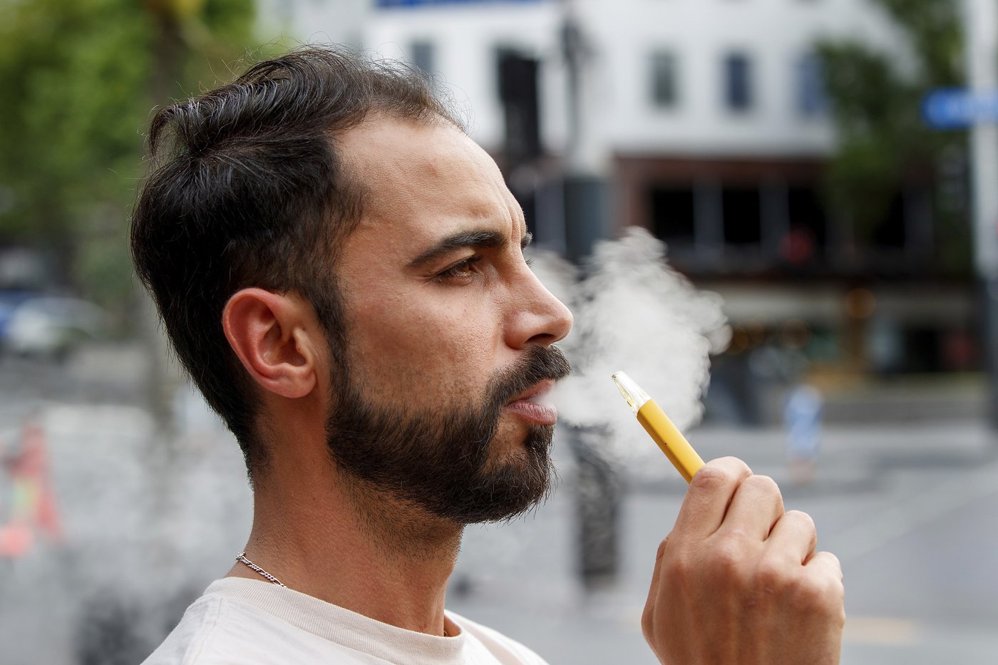 Les tabagies demandent au gouvernement du Québec de créer ACCES Vapotage
