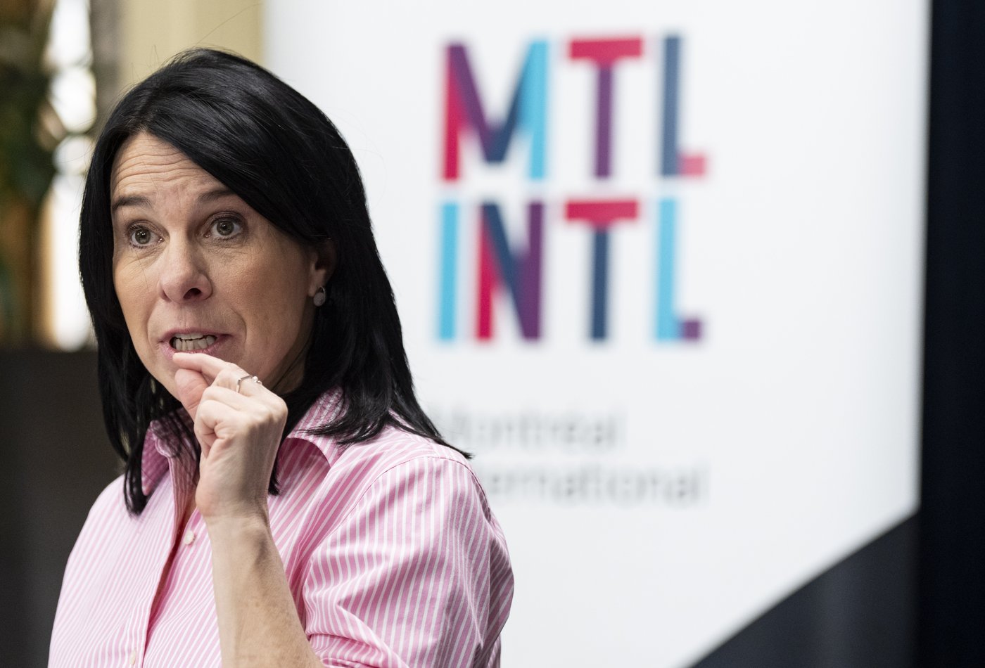 Montréal affirme que le conflit entre Québec et Ottawa bloque l'aide aux itinérants