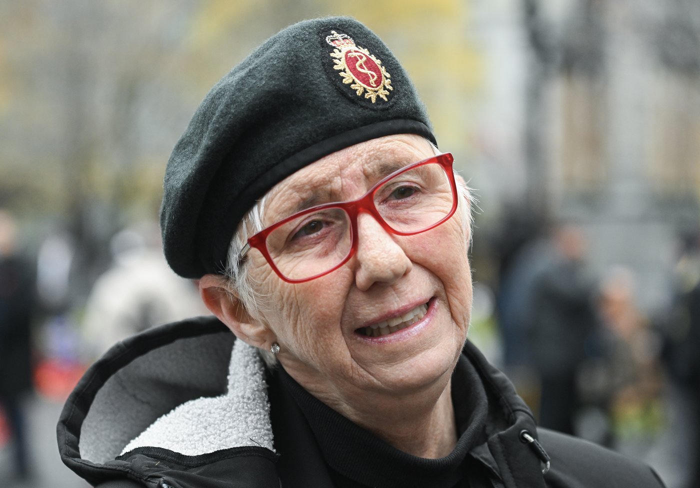 Des victimes de la «purge LGBT» dans l'armée déposent une couronne à Montréal