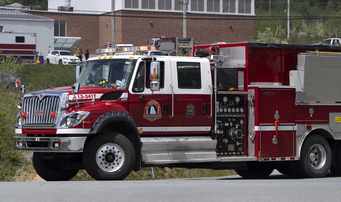 Plusieurs tentes détruites par le feu dans un campement de fortune à Dartmouth