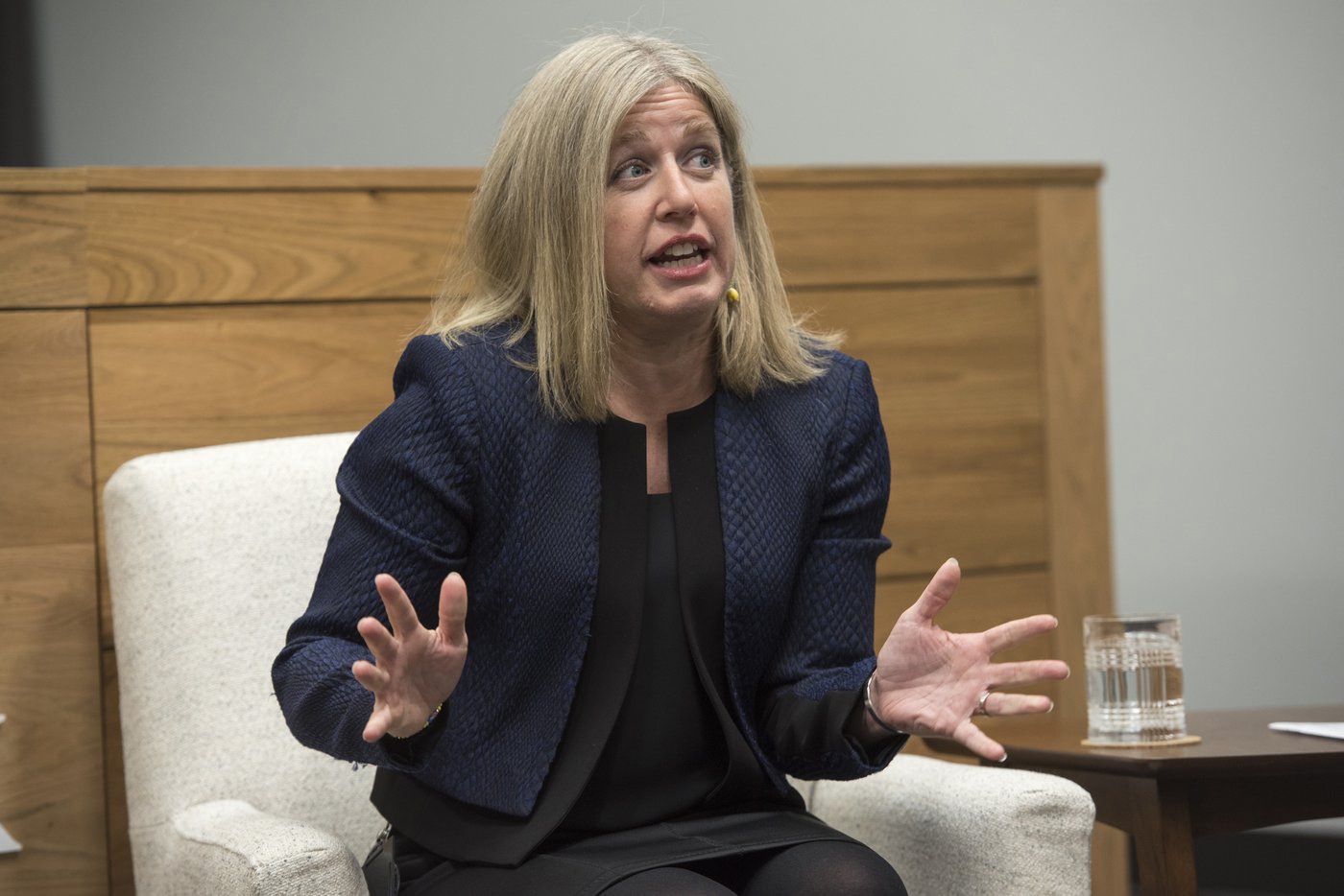 La première femme première ministre du Nouveau-Brunswick félicitée par Clinton