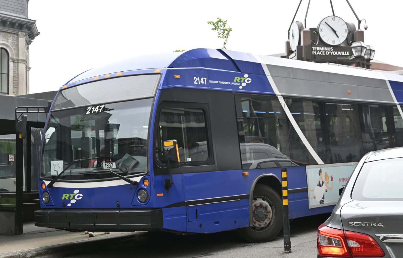 Collision à Québec: un chauffeur d'autobus du RTC arrêté pour alcool au volant