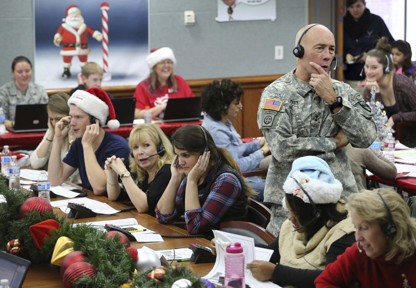 Des millions d'enfants du monde entier traquent le père Noël en direct grâce au NORAD
