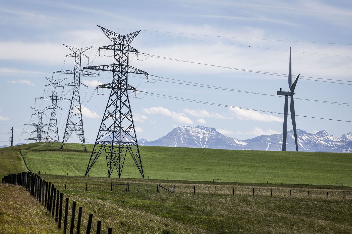 Le Canada repousse à 2050 son objectif de réseau électrique carboneutre