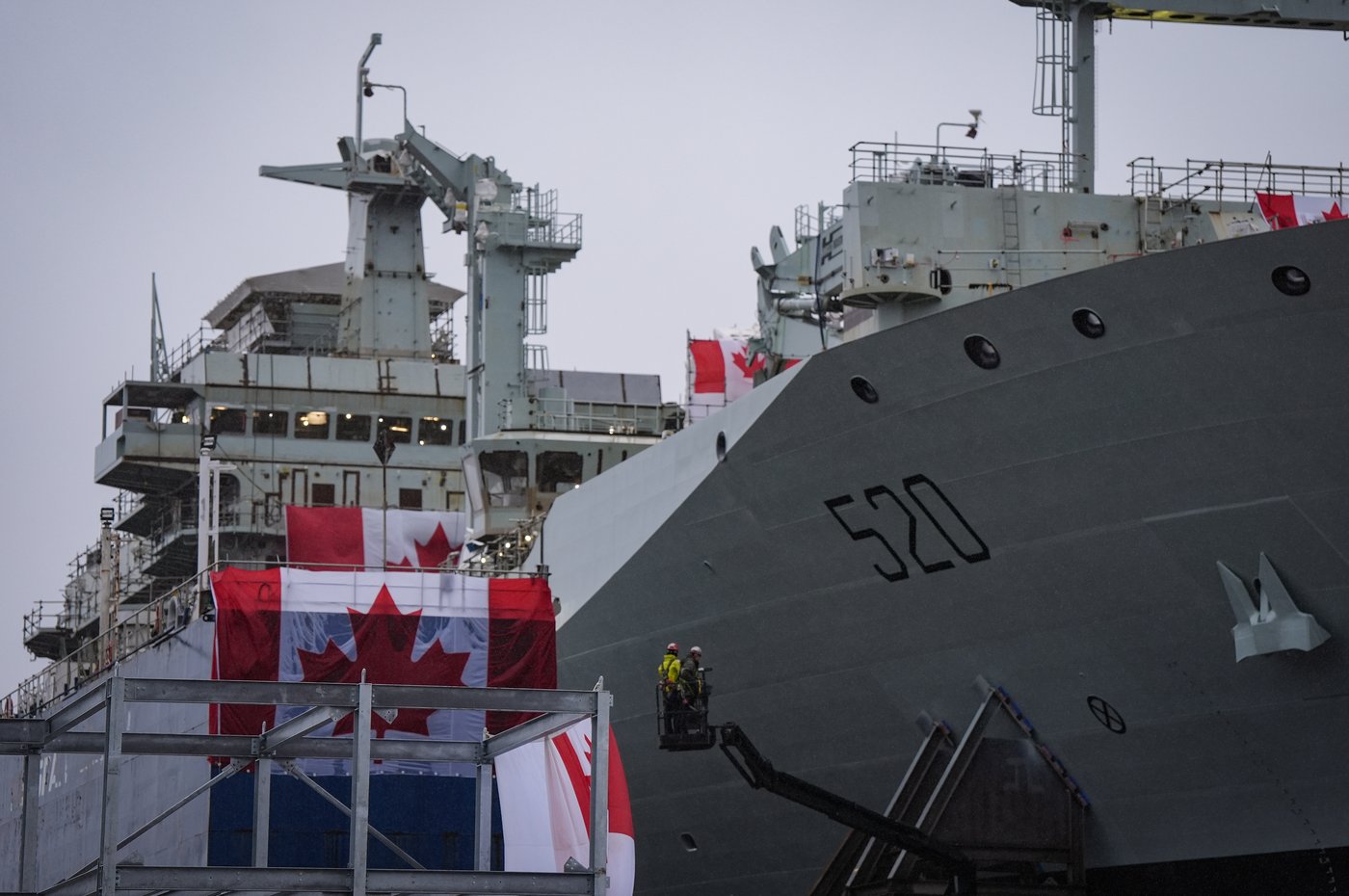 Un nouveau navire militaire au nom emblématique lancé en mer au large de la C.-B.