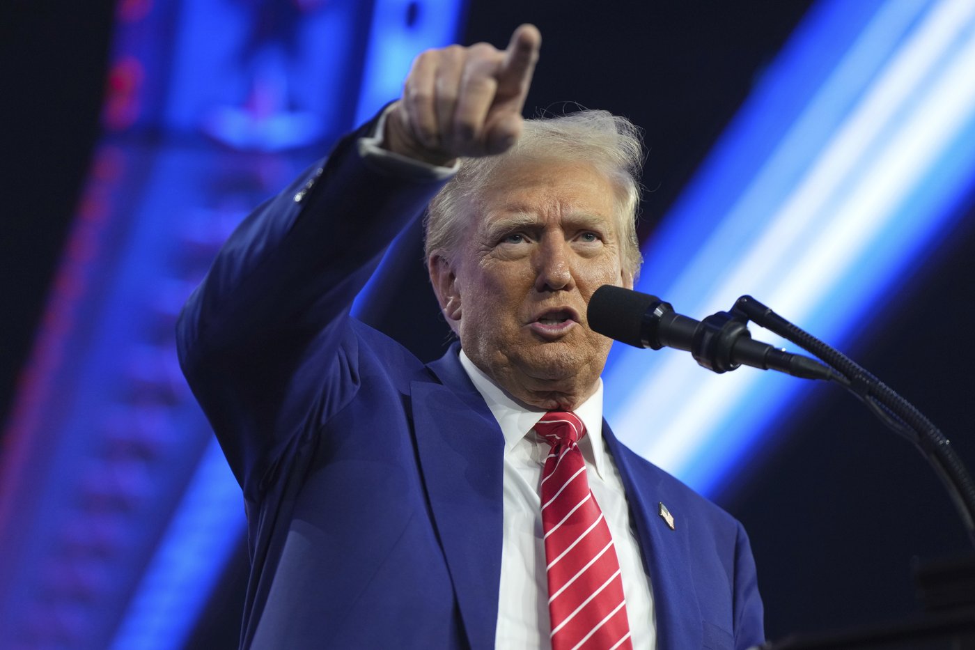Donald Trump aurait demandé à Wayne Gretzky de devenir premier ministre du Canada