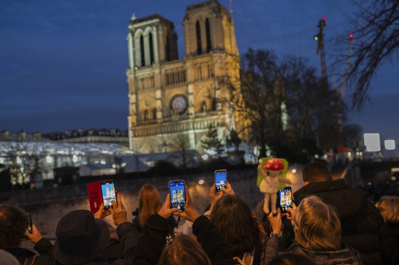 Le PM Legault en France pour la réouverture de la cathédrale Notre-Dame de Paris