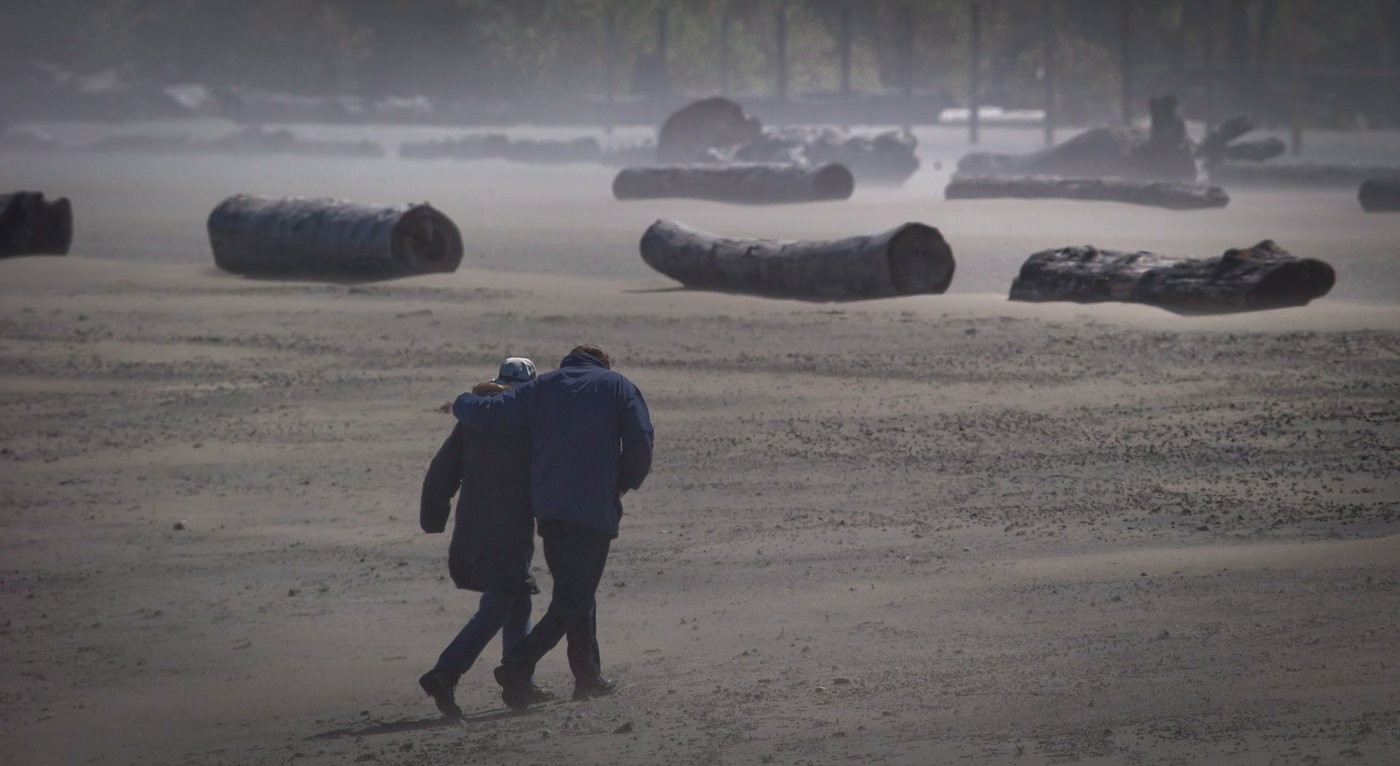 Le corps d'une victime retrouvé alors que de nouveaux vents violents frappent l'Ouest