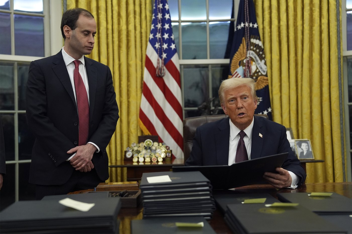 Cinq façons dont les décrets exécutifs de Trump pourraient toucher le Canada