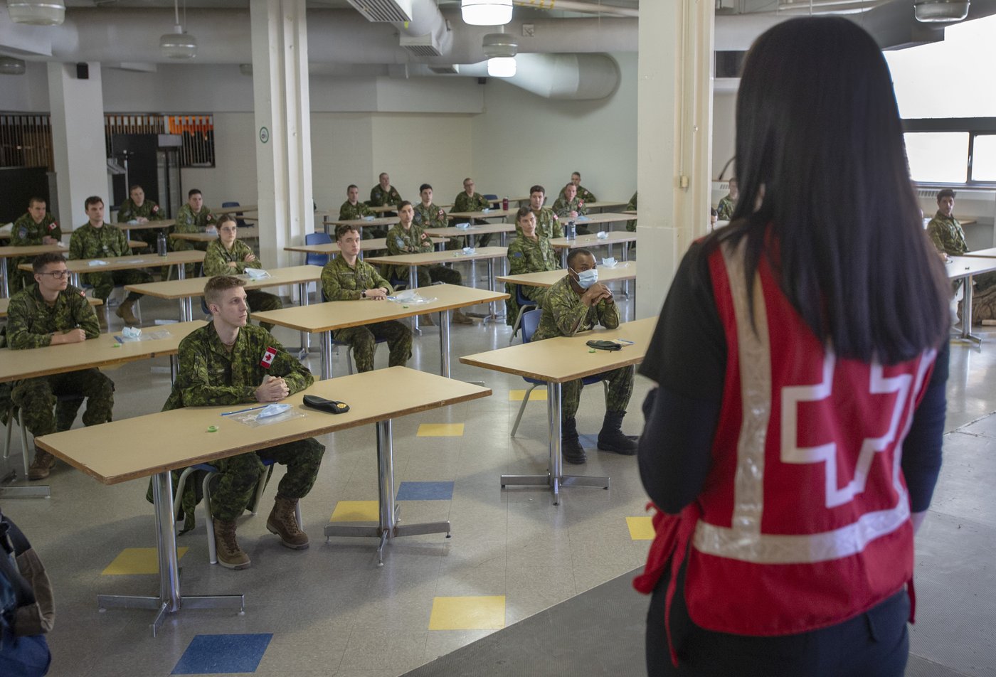 Une pénurie discrète de personnel soignant dans les Forces armées canadiennes