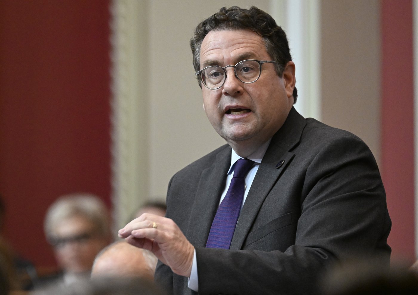 Drainville demande à une école de revoir ses restrictions sur le sport-études