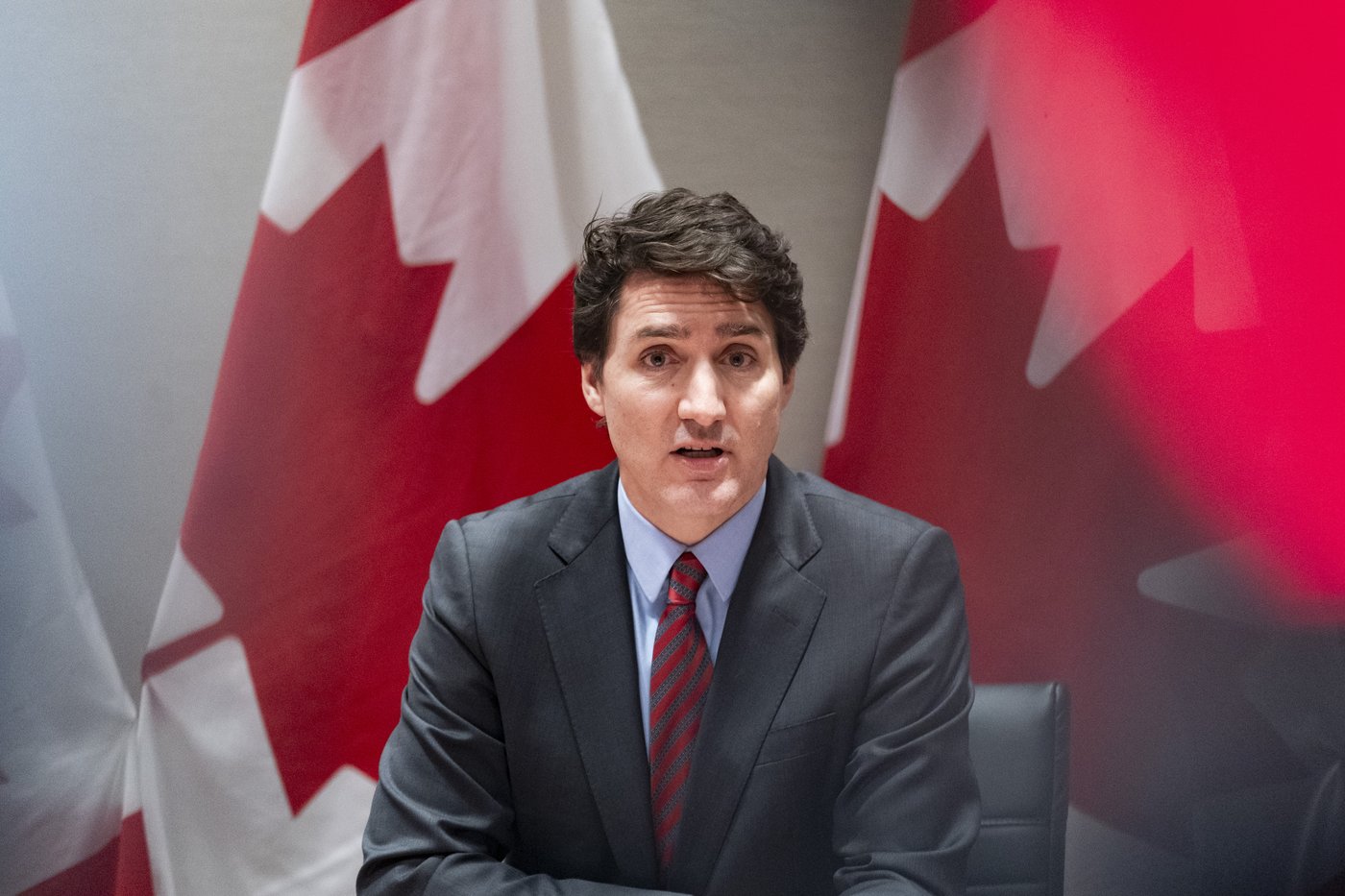 Le cabinet fédéral se réunit en Outaouais alors que Donald Trump est assermenté