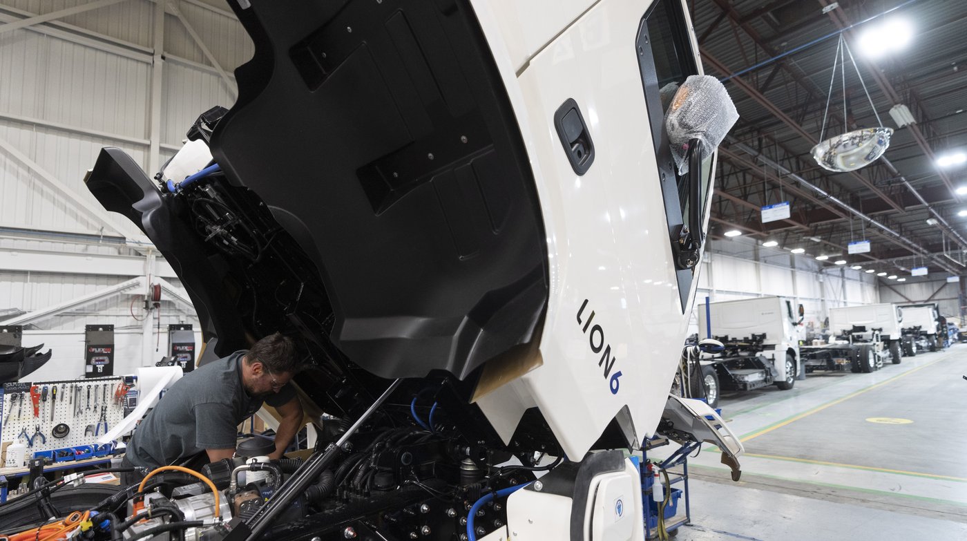 Québec met la pédale douce sur l'électrification des transports lourds
