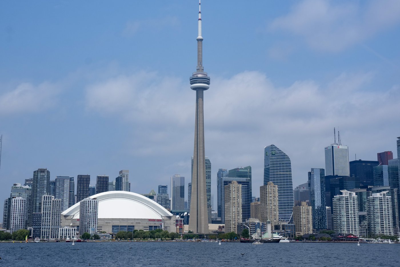 Les trois ordres de gouvernement investissent pour revitaliser les rives de Toronto