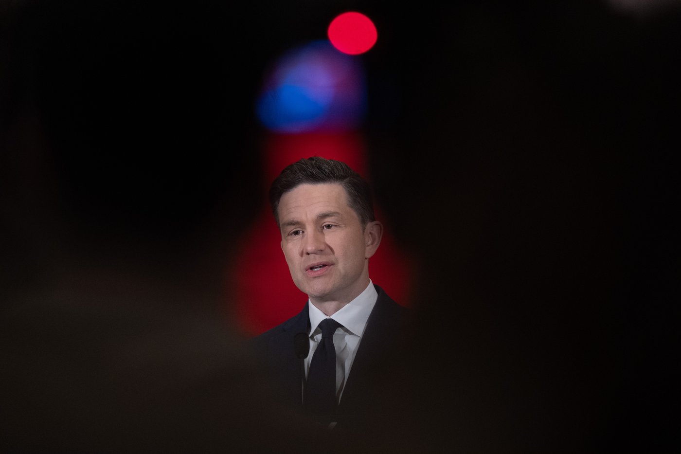 Poilievre dit qu'il ne connaît que deux genres et qu'il a d'autres priorités