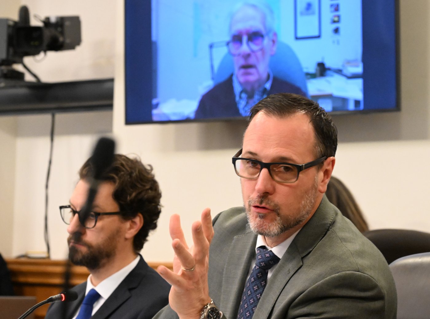 Immigration: un groupe dénonce le projet de loi «assimilationniste» de Roberge