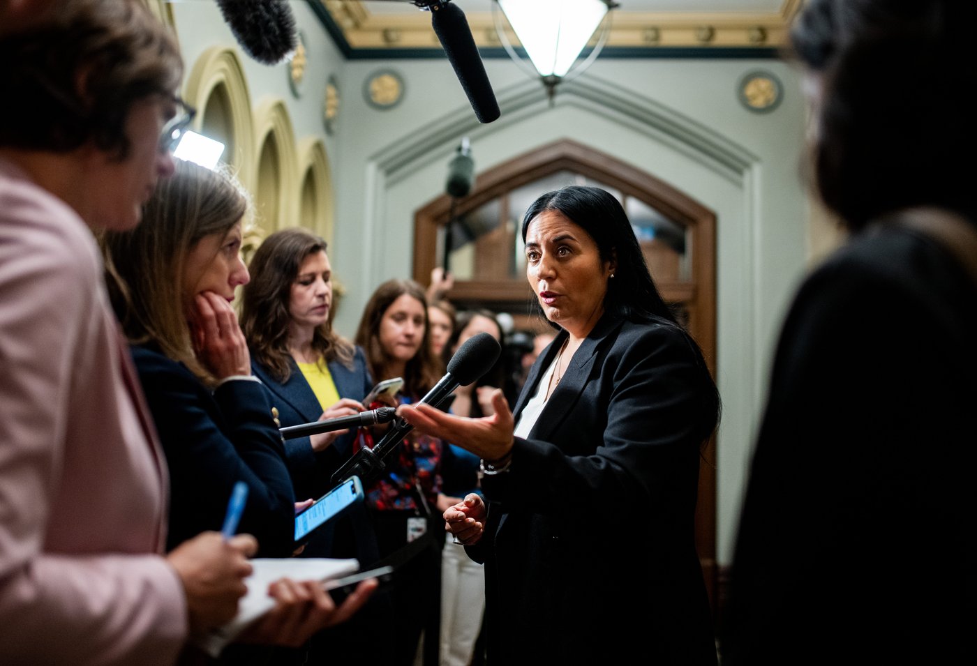 La ministre fédérale Soraya Martinez Ferrada veut devenir mairesse de Montréal