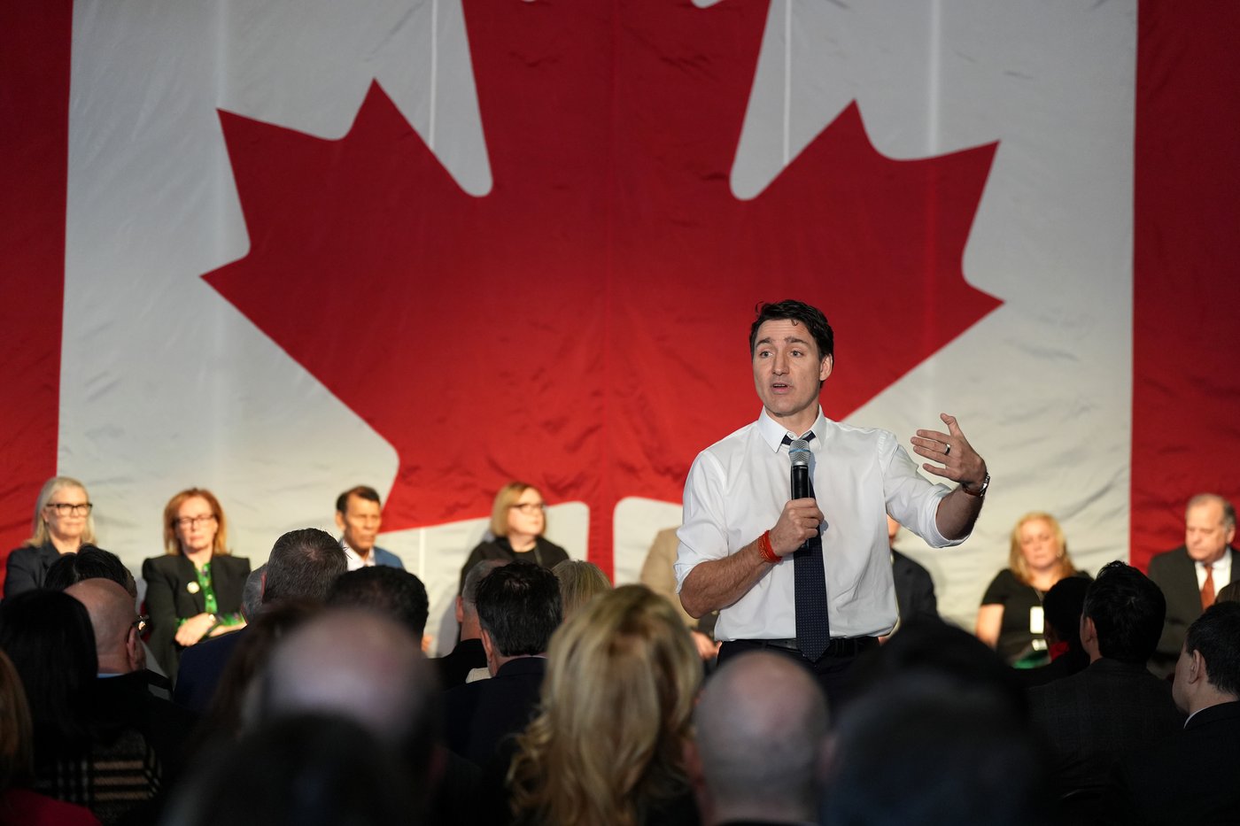 Trudeau dit aux participants à un sommet que Trump est sérieux sur le «51e État»