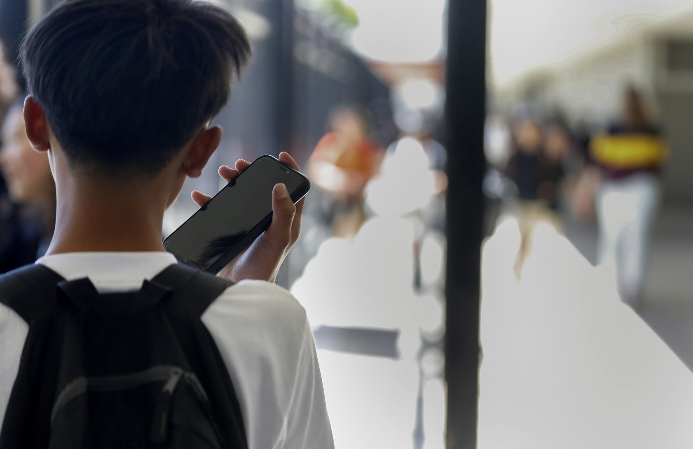 Les jeunes caquistes reviennent à la charge avec la majorité numérique à 16 ans