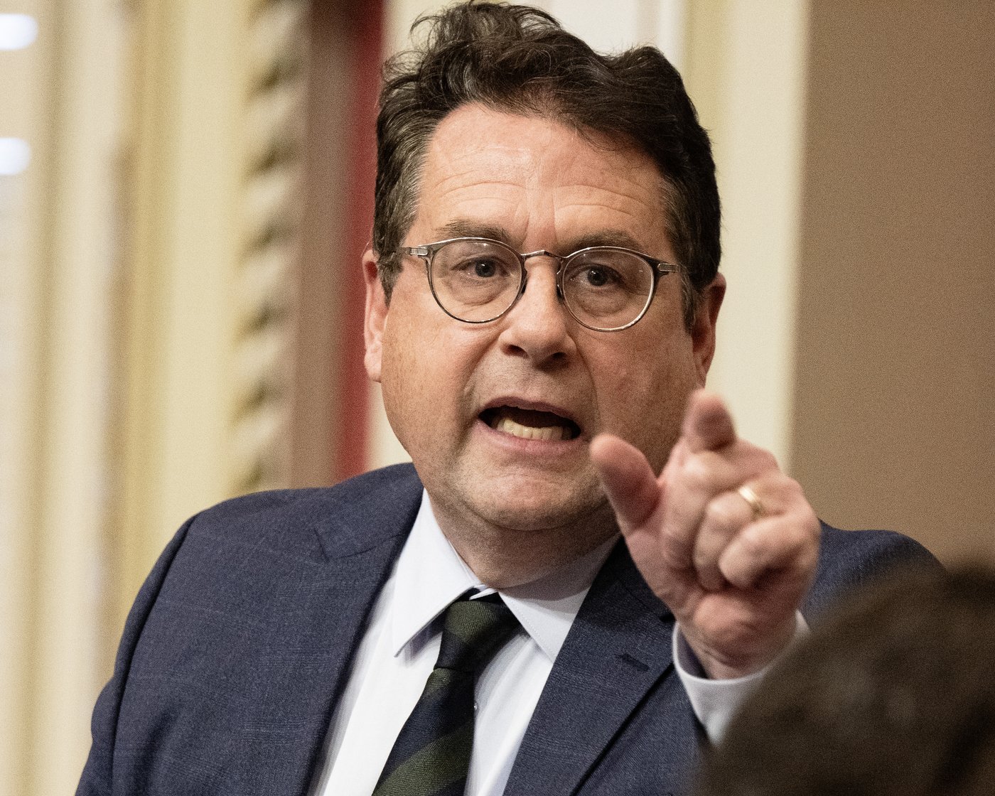 Drainville invite les écoles à réfléchir à l'annulation des voyages scolaires aux É-U