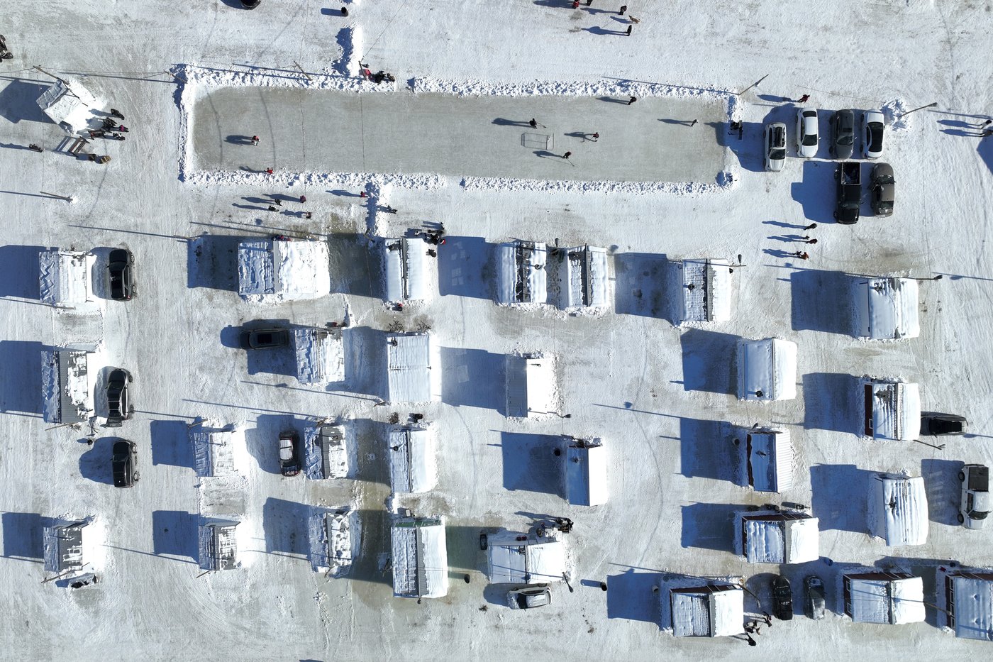 L’hiver plus froid réjouit les amateurs de pêche sur glace en 2025