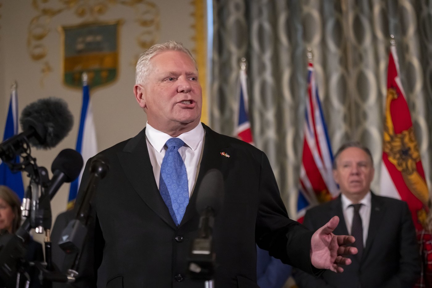 Les premiers ministres Ford et Houston font appel aux gouverneurs à Washington