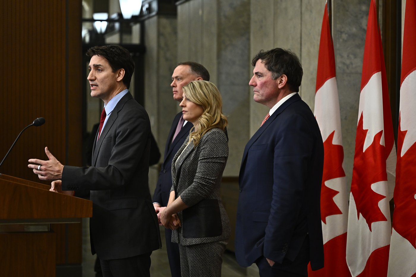 Le Canada impose des tarifs sur des centaines de produits américains