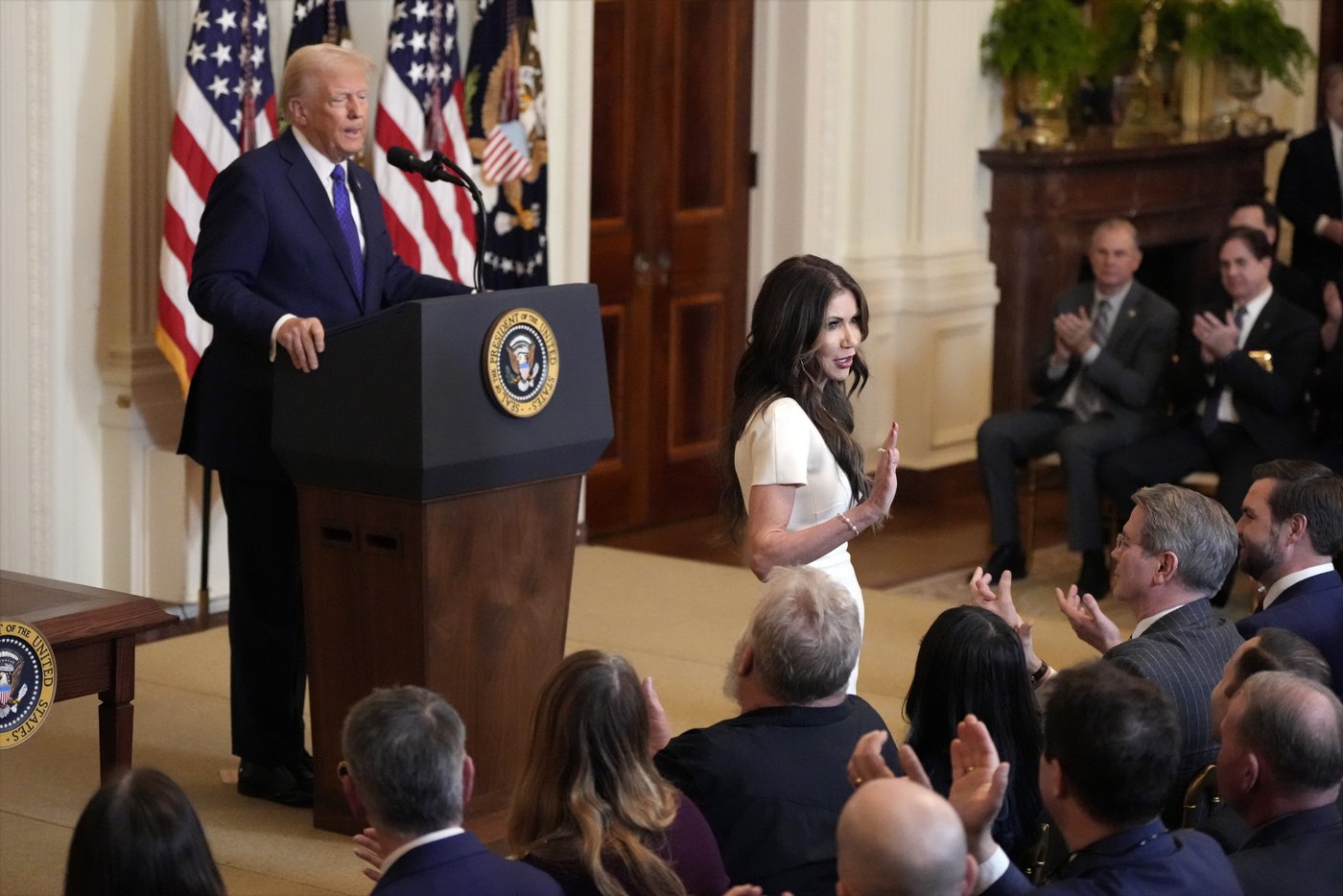 Entre soutien, silence et confusion, les républicains réagissent aux tarifs de Trump