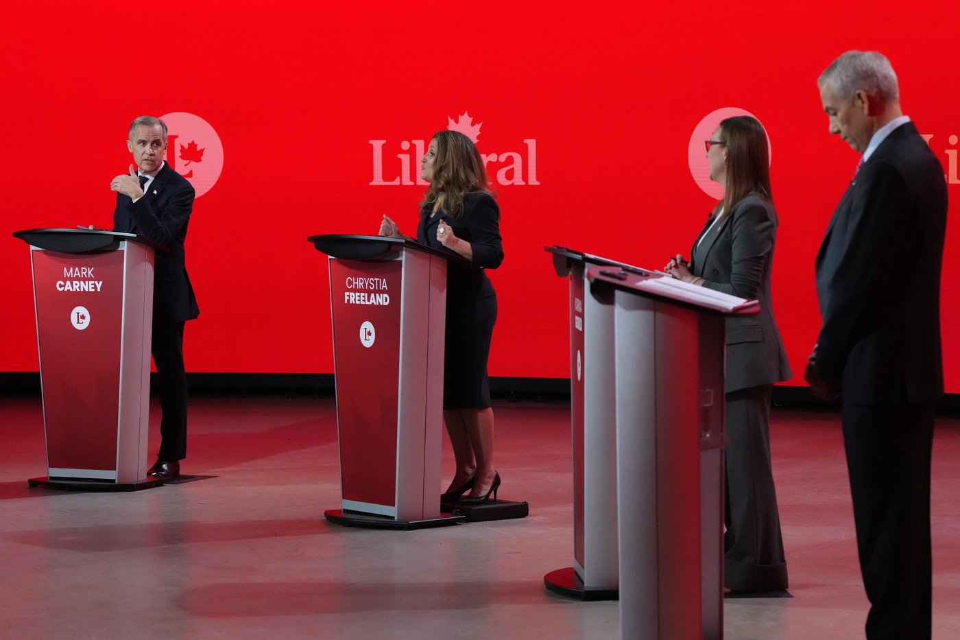 Un sondage place Carney en tête et Freeland deuxième pour la chefferie du PLC