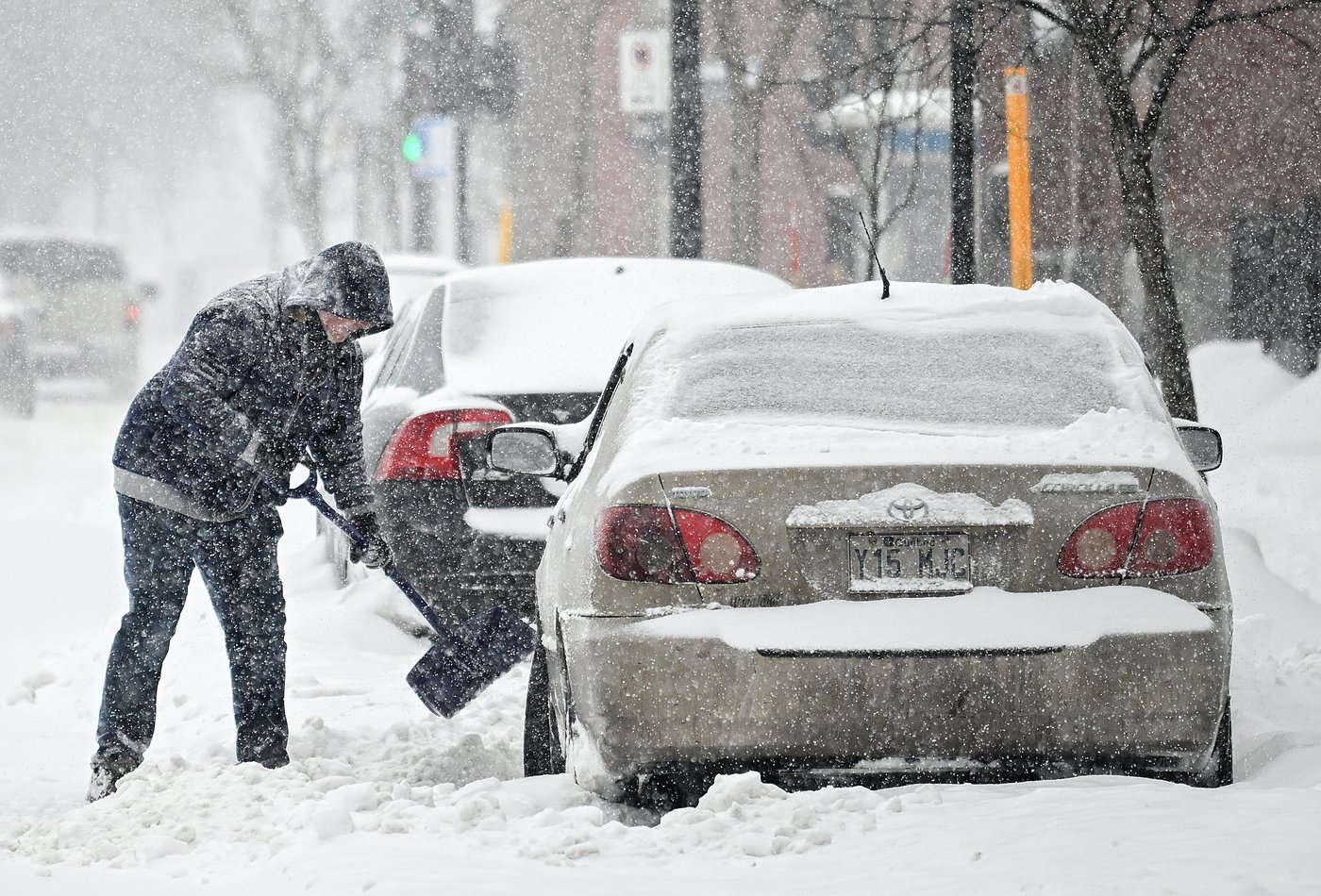 Faites attention lorsque vous pelletez la neige, alertent des experts en cardiologie