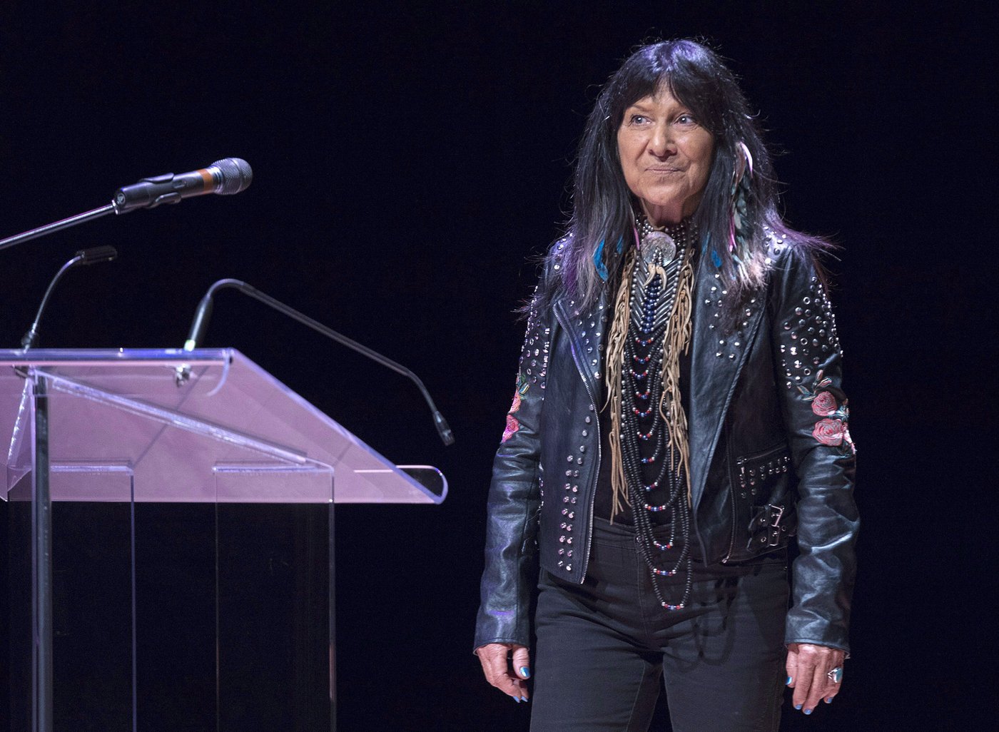 L'artiste Buffy Sainte-Marie est exclue de l'Ordre du Canada