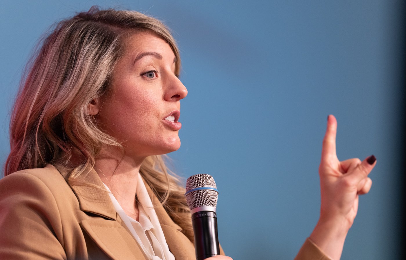 La ministre Joly souhaite plus de partage de renseignements avec les Européens